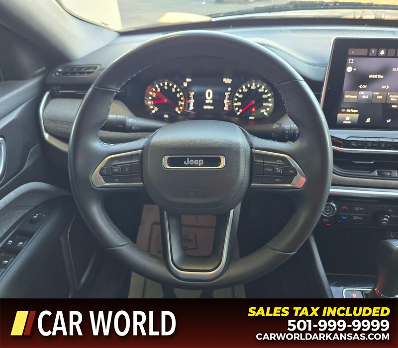 Jeep Compass Vehicle Full-screen Gallery Image 15