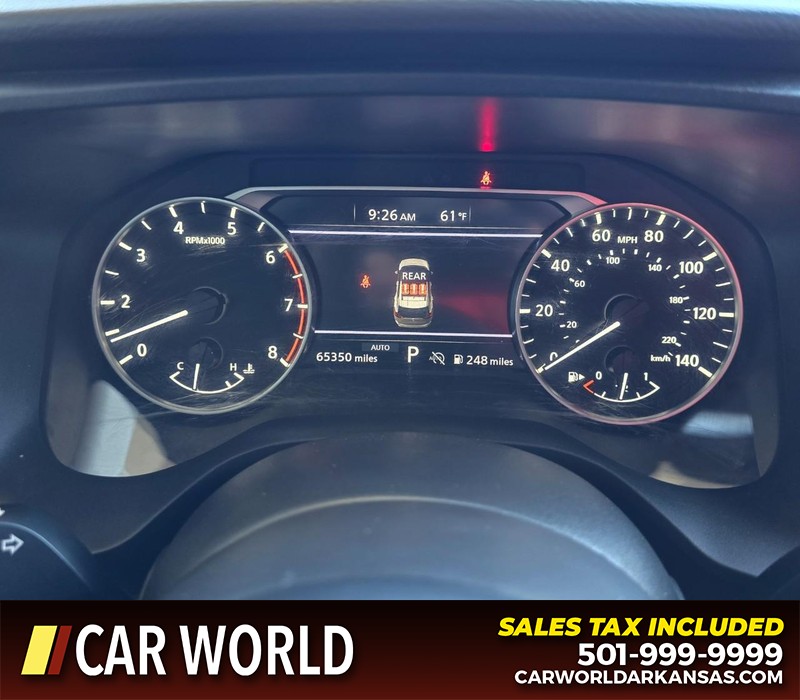 Nissan Rogue Vehicle Full-screen Gallery Image 17