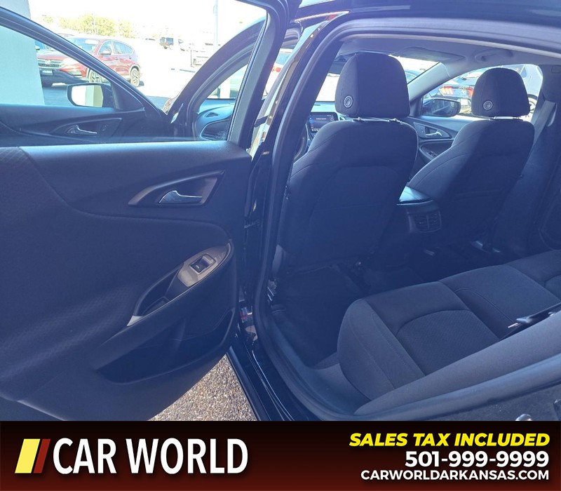 Chevrolet Malibu Vehicle Full-screen Gallery Image 9