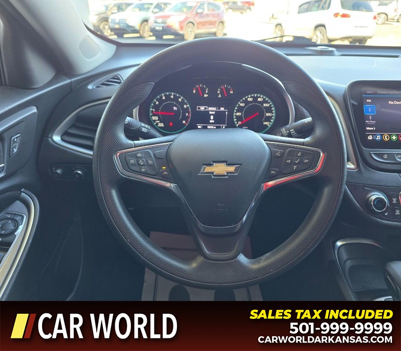 Chevrolet Malibu Vehicle Full-screen Gallery Image 15