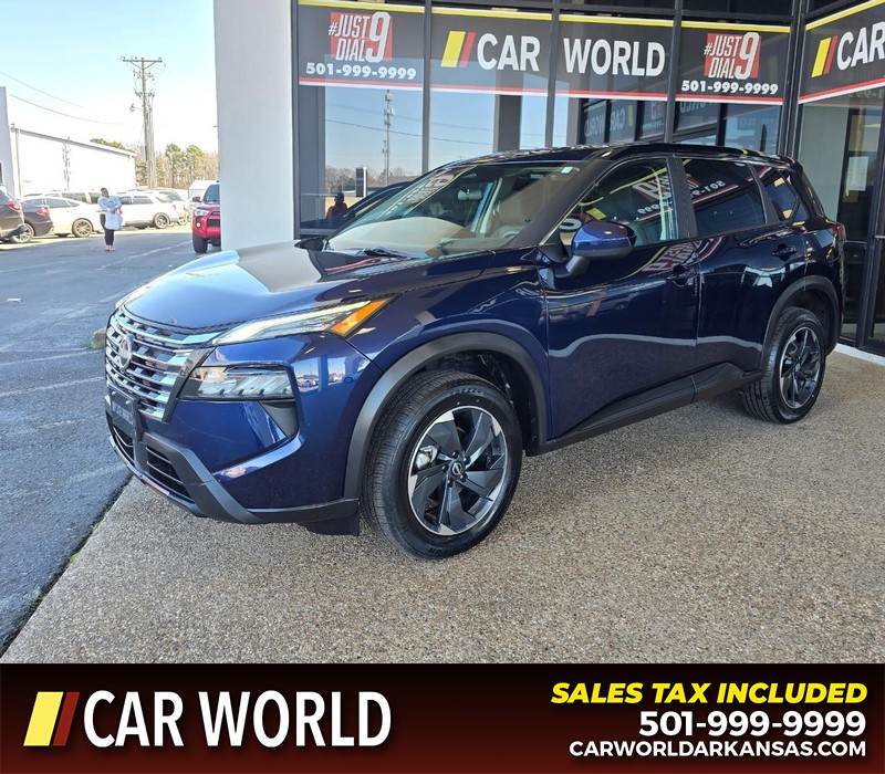 Nissan Rogue Vehicle Full-screen Gallery Image 3