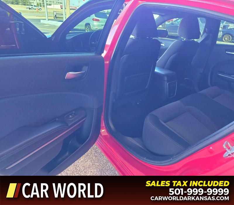 Dodge Charger Vehicle Full-screen Gallery Image 8