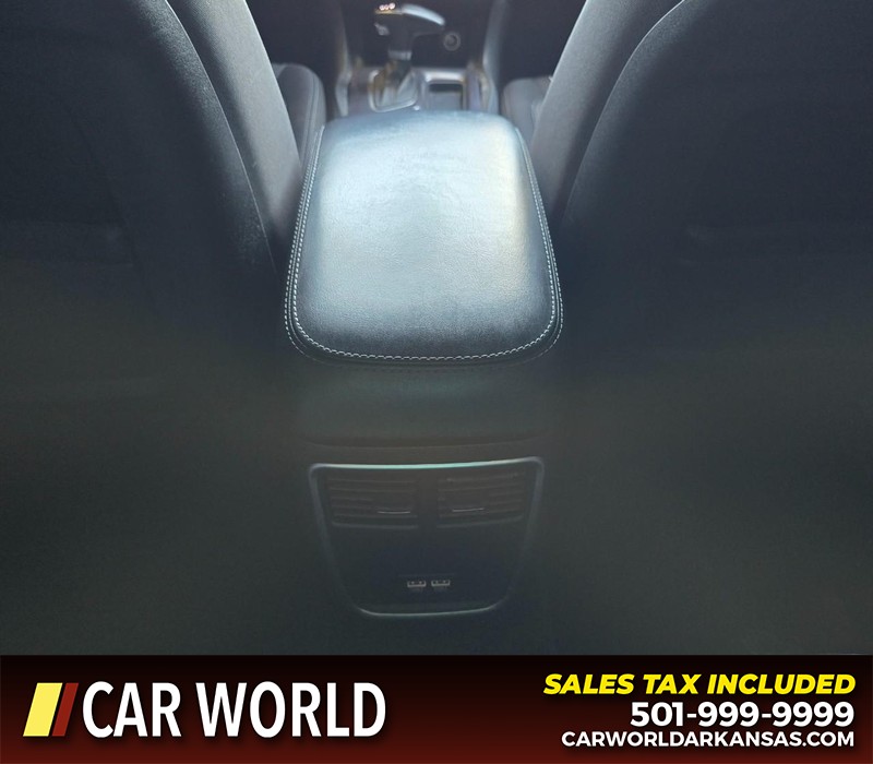 Dodge Charger Vehicle Full-screen Gallery Image 18