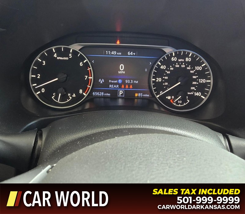 Nissan Altima Vehicle Full-screen Gallery Image 17