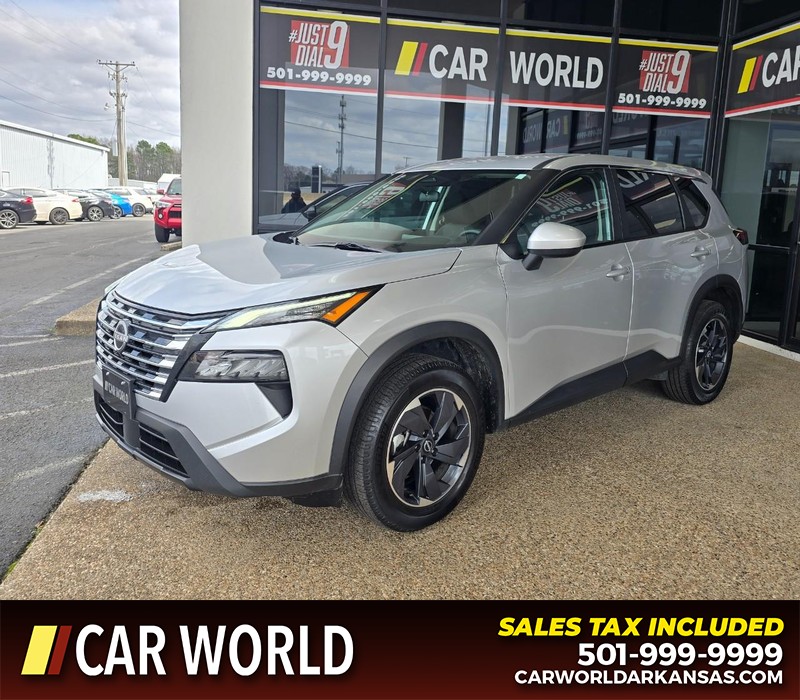 Nissan Rogue Vehicle Full-screen Gallery Image 3