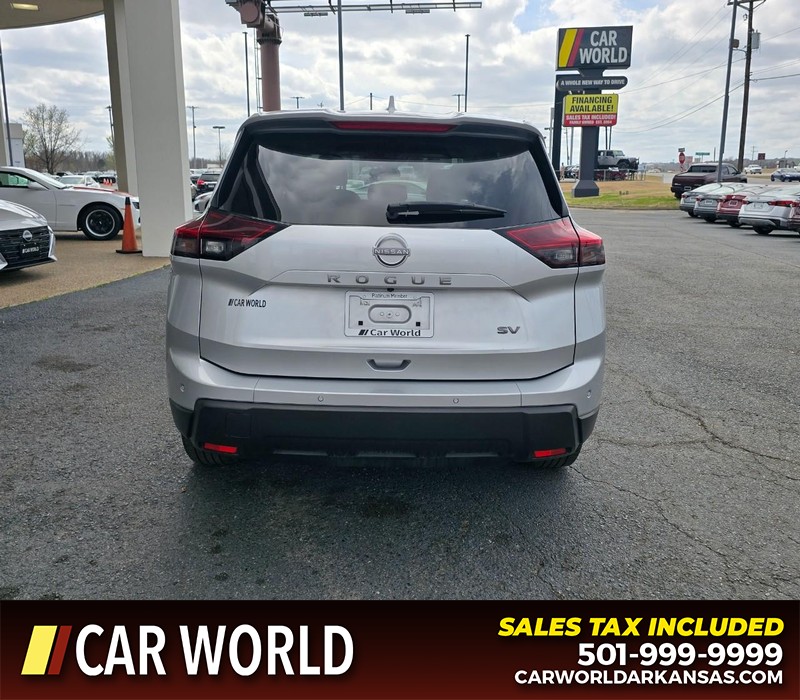 Nissan Rogue Vehicle Full-screen Gallery Image 5