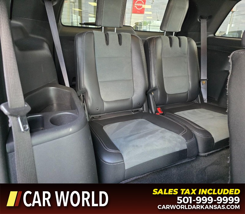 Ford Explorer Vehicle Full-screen Gallery Image 14