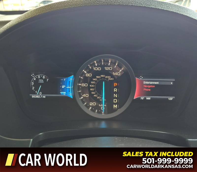 Ford Explorer Vehicle Full-screen Gallery Image 22