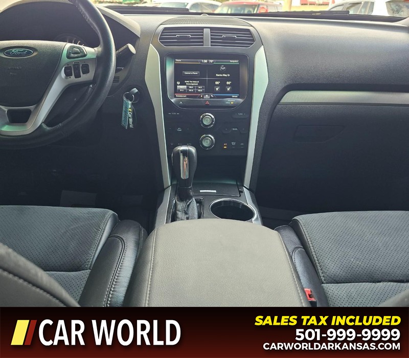 Ford Explorer Vehicle Full-screen Gallery Image 23