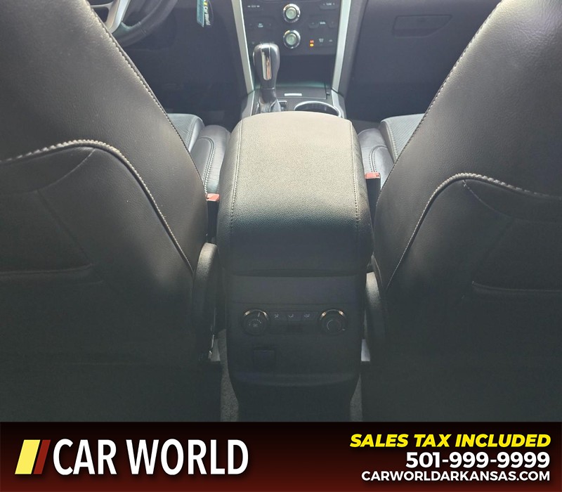 Ford Explorer Vehicle Full-screen Gallery Image 25