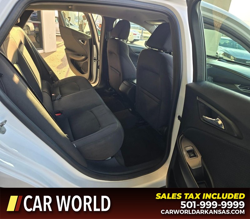 Chevrolet Malibu Vehicle Full-screen Gallery Image 13