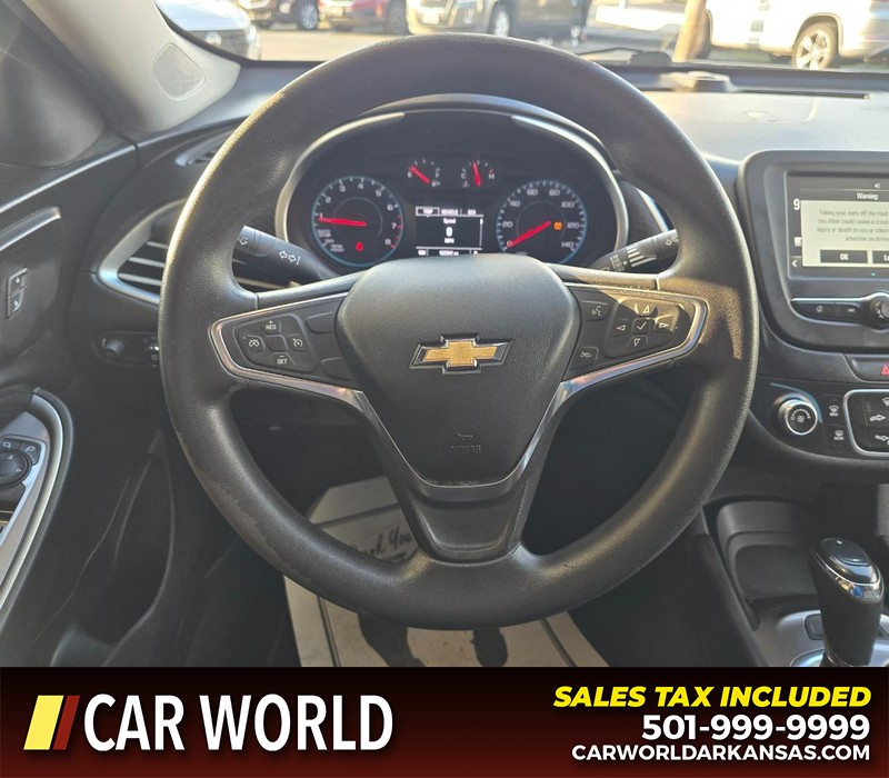 Chevrolet Malibu Vehicle Full-screen Gallery Image 16