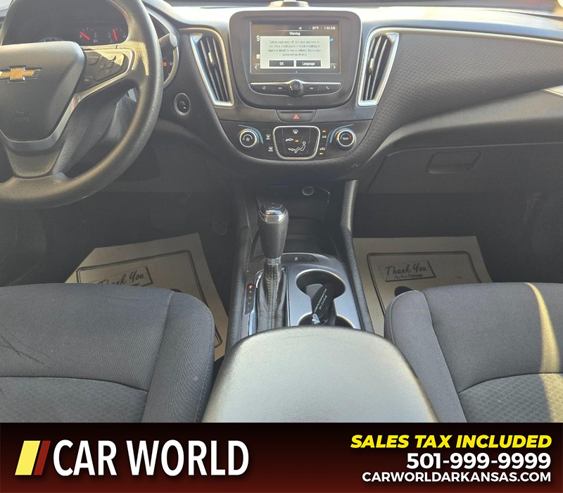 Chevrolet Malibu Vehicle Full-screen Gallery Image 19