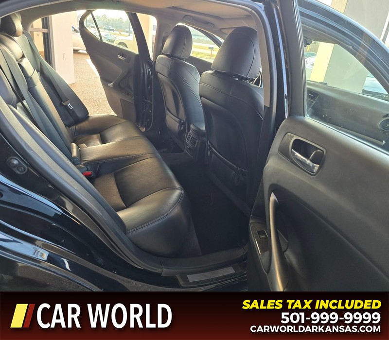 Lexus IS 250 Vehicle Full-screen Gallery Image 12