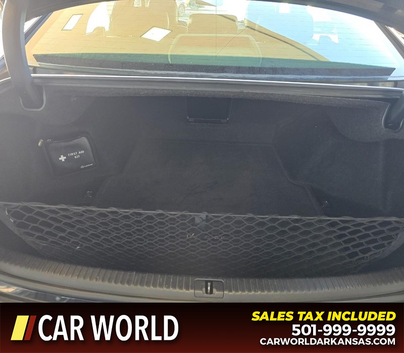 Lexus IS 250 Vehicle Full-screen Gallery Image 13