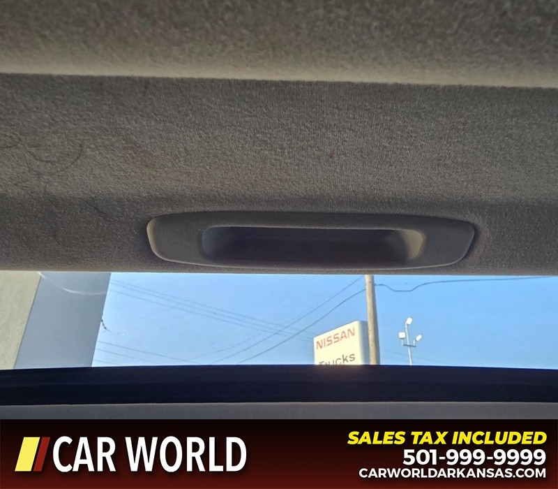 Lexus IS 250 Vehicle Full-screen Gallery Image 19