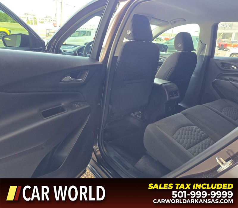 Chevrolet Equinox Vehicle Full-screen Gallery Image 9