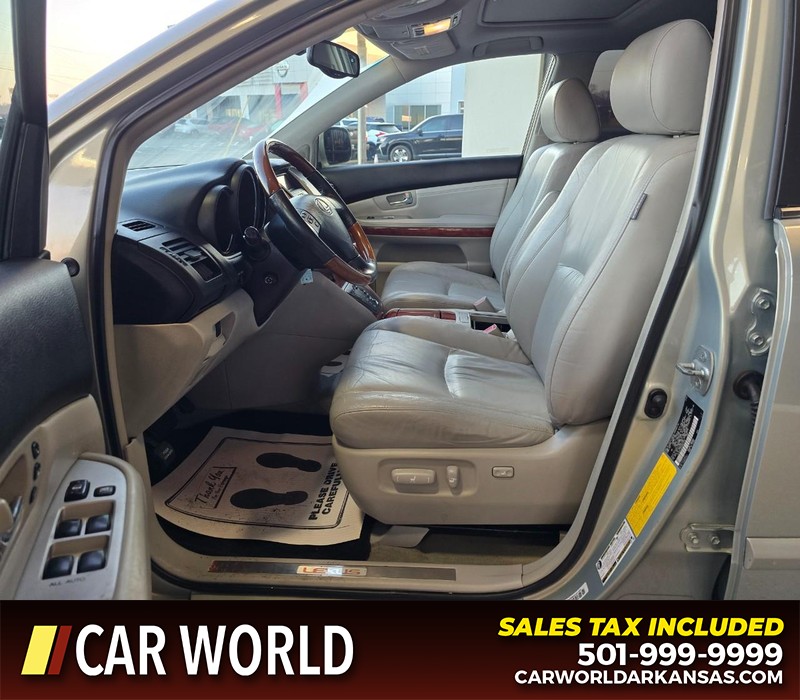 Lexus RX 330 Vehicle Full-screen Gallery Image 8