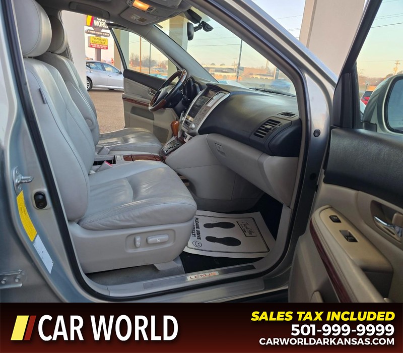 Lexus RX 330 Vehicle Full-screen Gallery Image 11