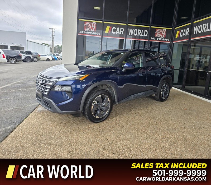 Nissan Rogue Vehicle Full-screen Gallery Image 3