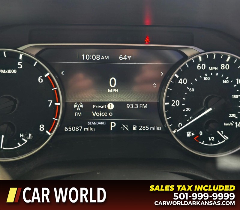 Nissan Rogue Vehicle Full-screen Gallery Image 16