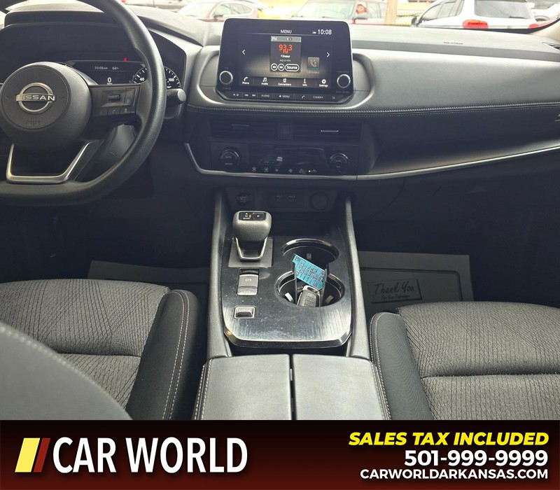 Nissan Rogue Vehicle Full-screen Gallery Image 18