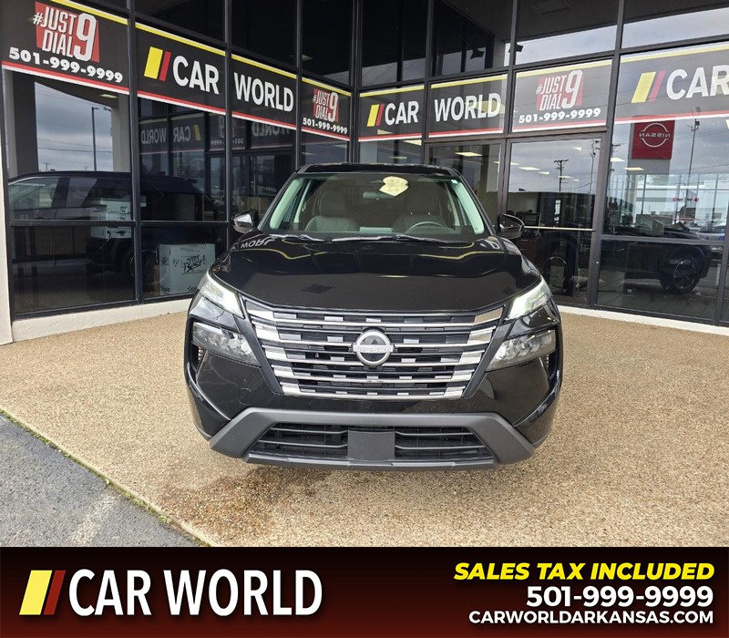 Nissan Rogue Vehicle Full-screen Gallery Image 2