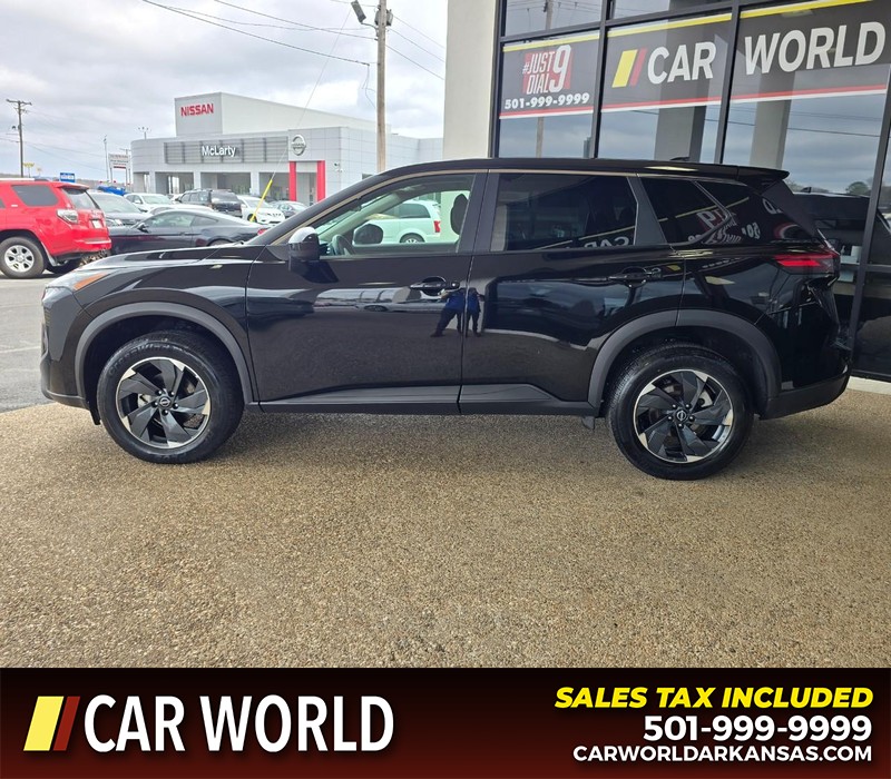 Nissan Rogue Vehicle Full-screen Gallery Image 4