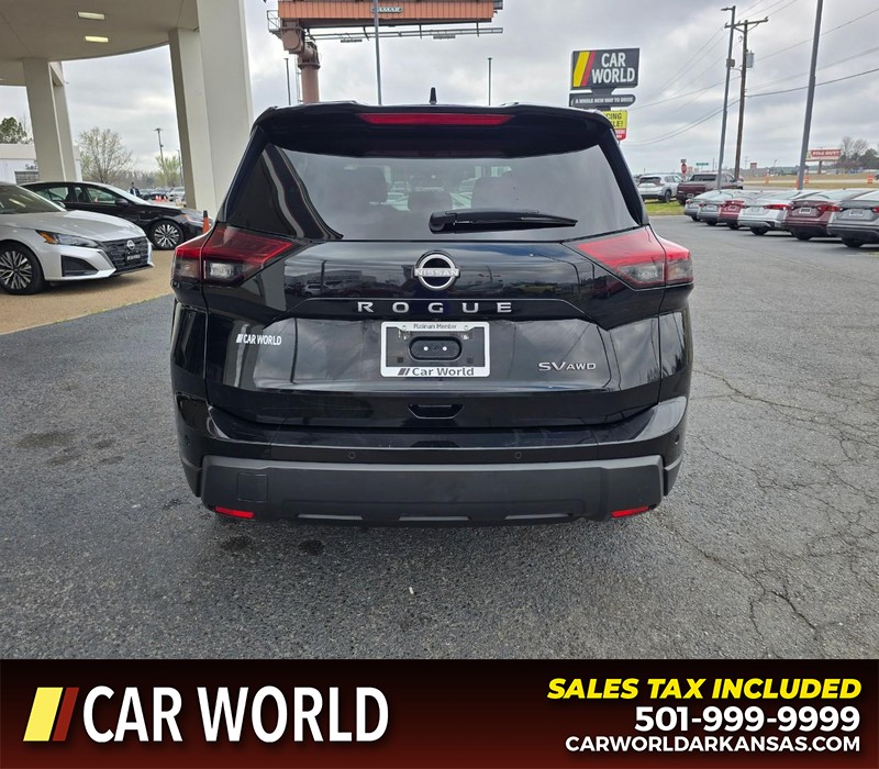 Nissan Rogue Vehicle Full-screen Gallery Image 5