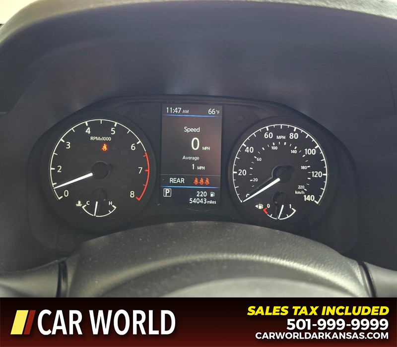 Nissan Altima Vehicle Full-screen Gallery Image 17