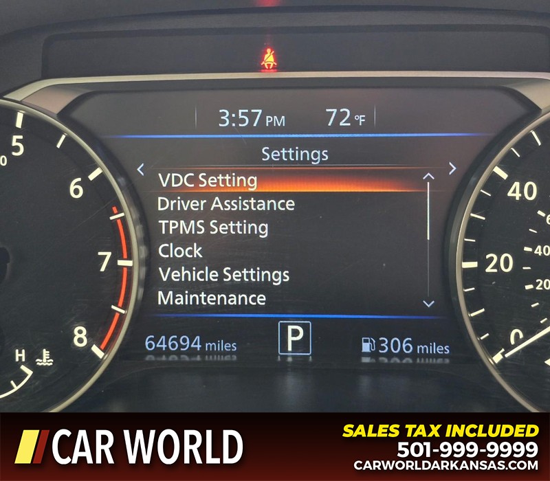 Nissan Altima Vehicle Full-screen Gallery Image 16