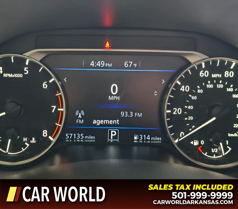 Nissan Altima Vehicle Full-screen Gallery Image 16