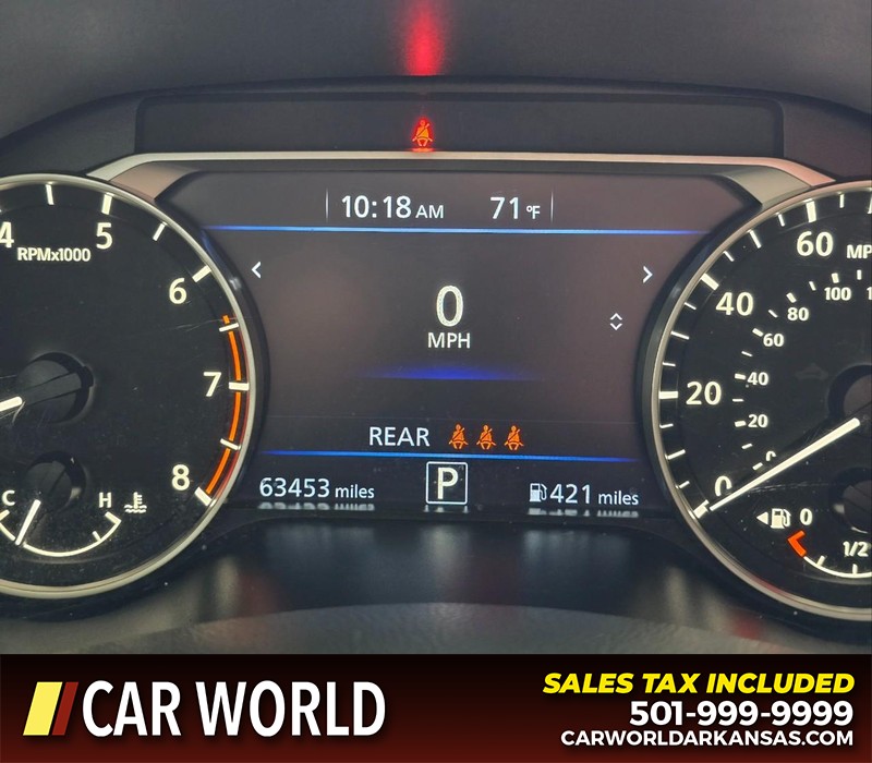 Nissan Altima Vehicle Full-screen Gallery Image 16