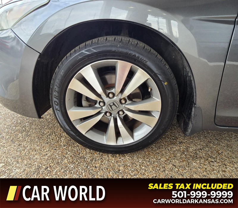 Honda Accord Coupe Vehicle Full-screen Gallery Image 6