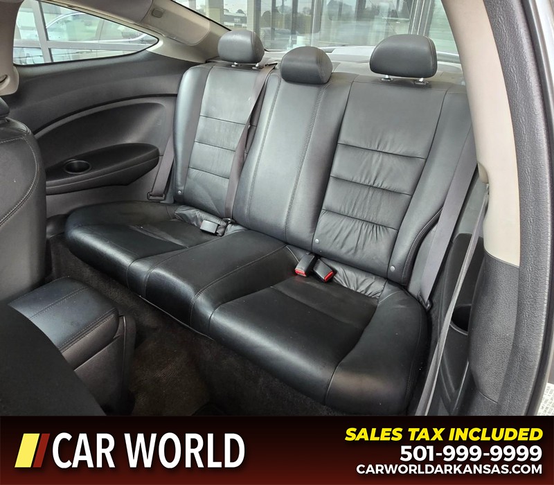 Honda Accord Coupe Vehicle Full-screen Gallery Image 9