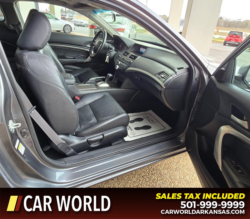 Honda Accord Coupe Vehicle Full-screen Gallery Image 10