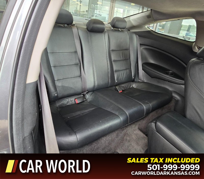 Honda Accord Coupe Vehicle Full-screen Gallery Image 11