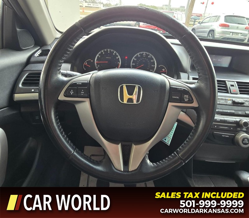 Honda Accord Coupe Vehicle Full-screen Gallery Image 13