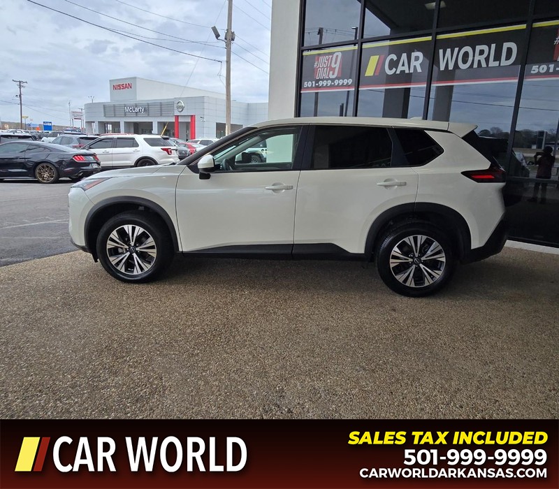 Nissan Rogue Vehicle Full-screen Gallery Image 4