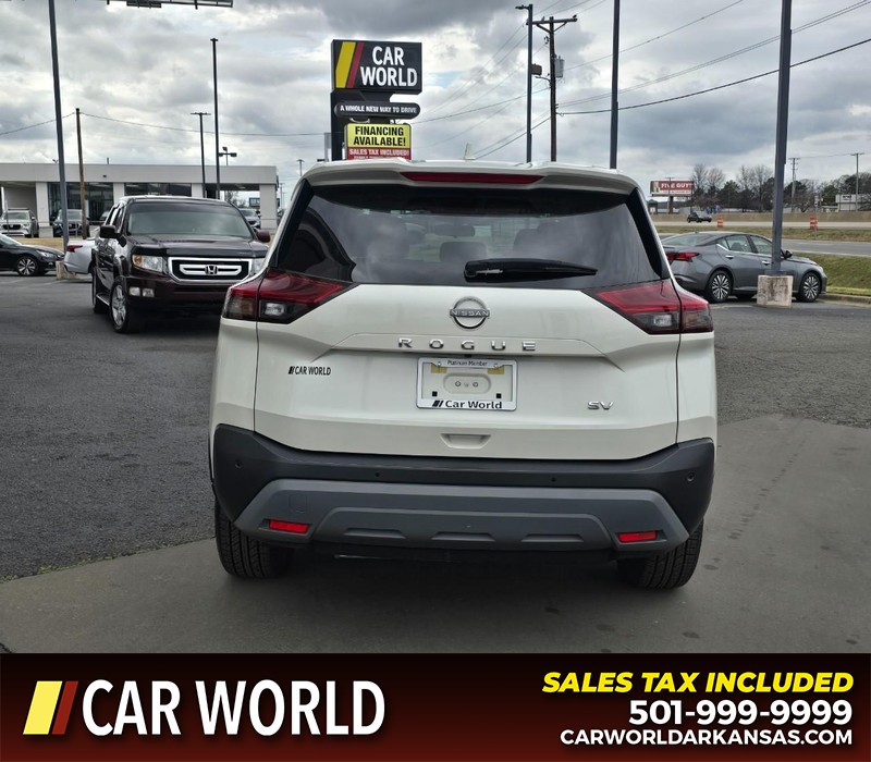 Nissan Rogue Vehicle Full-screen Gallery Image 5