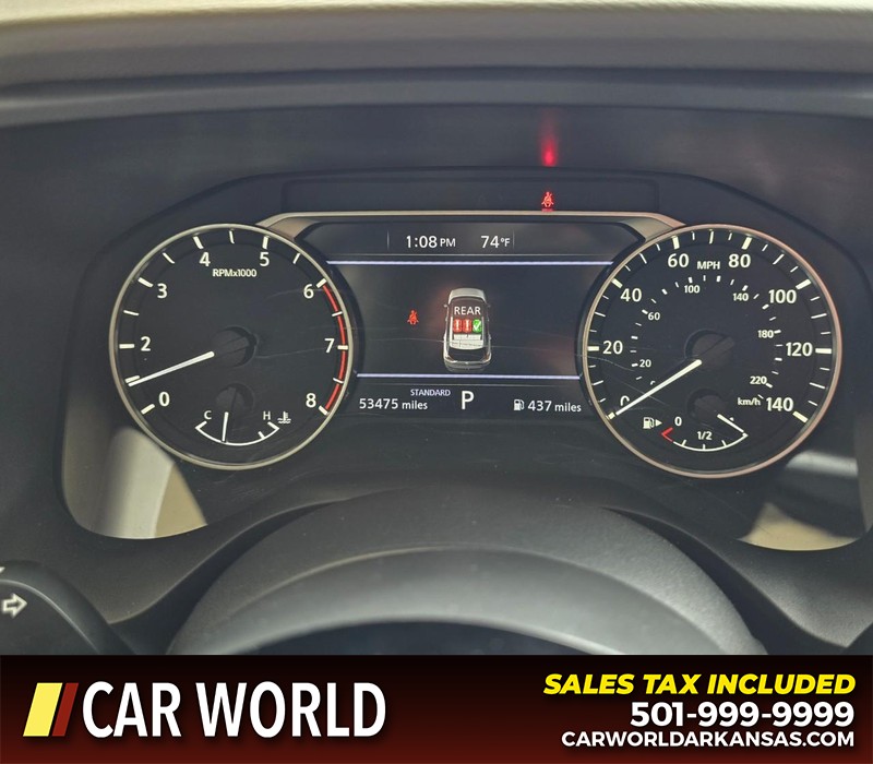 Nissan Rogue Vehicle Full-screen Gallery Image 17