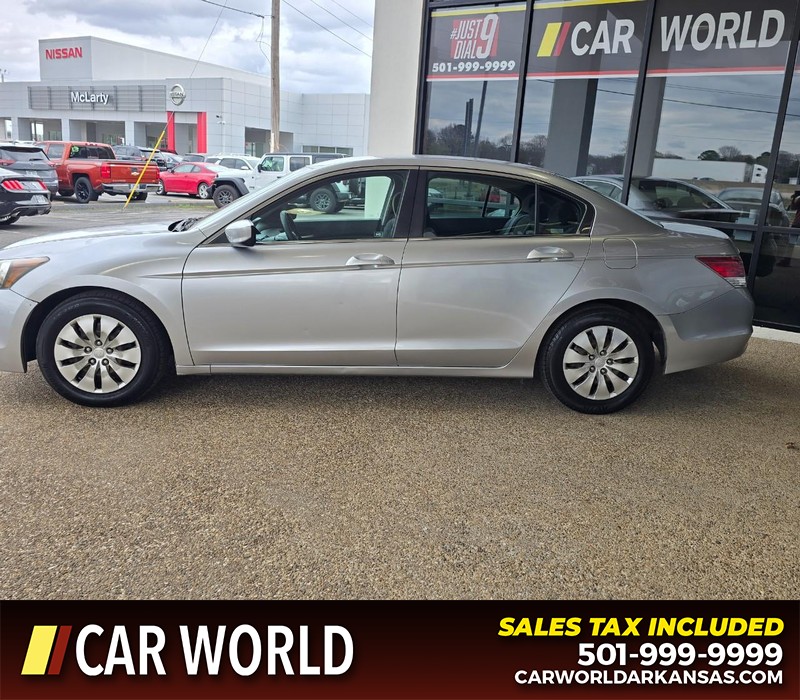 Honda Accord Sedan Vehicle Full-screen Gallery Image 4