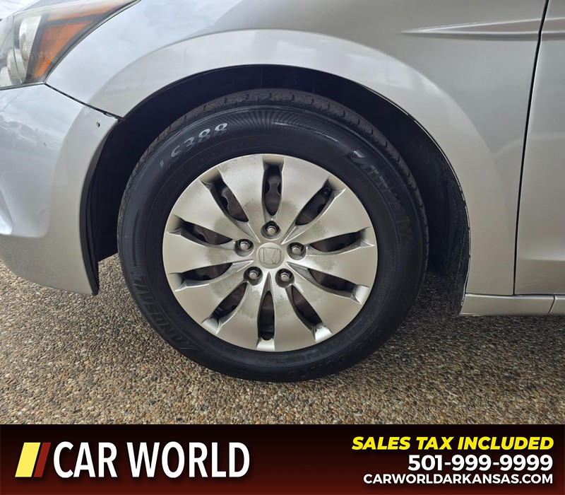 Honda Accord Sedan Vehicle Full-screen Gallery Image 6