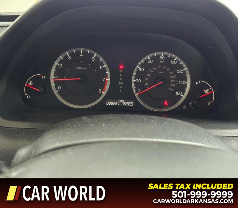 Honda Accord Sedan Vehicle Full-screen Gallery Image 17