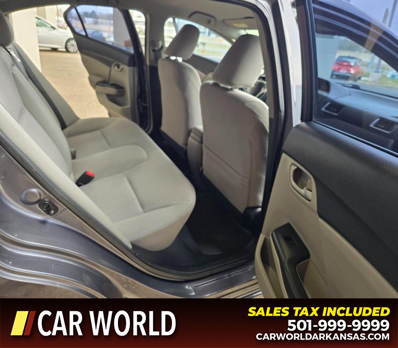 Honda Civic Sedan Vehicle Full-screen Gallery Image 12