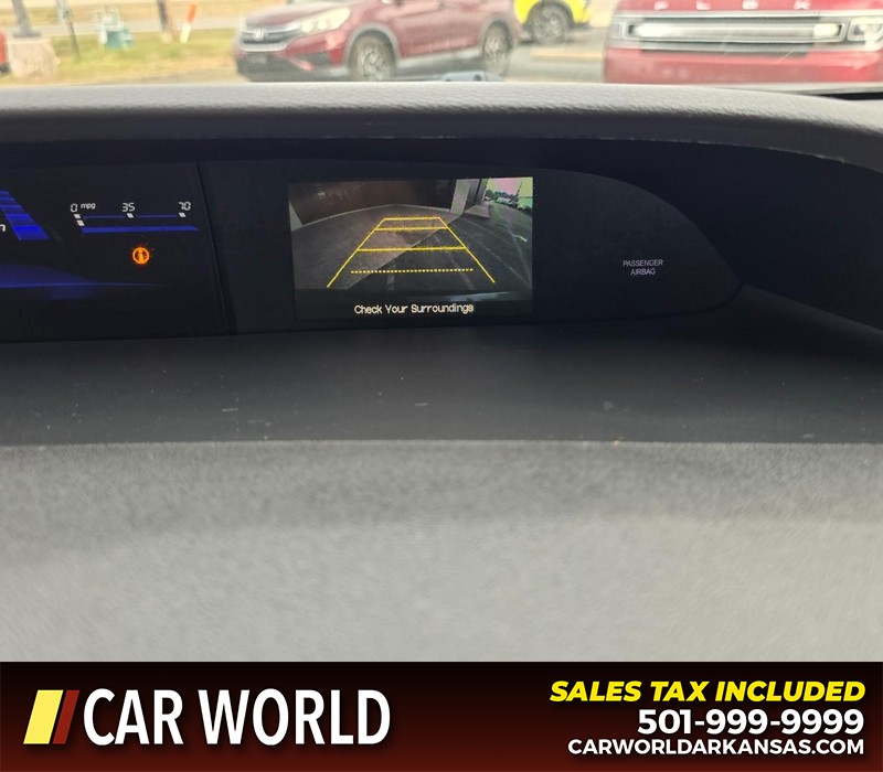 Honda Civic Sedan Vehicle Full-screen Gallery Image 17