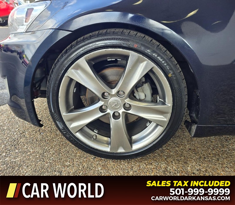 Lexus IS 250 Vehicle Full-screen Gallery Image 6