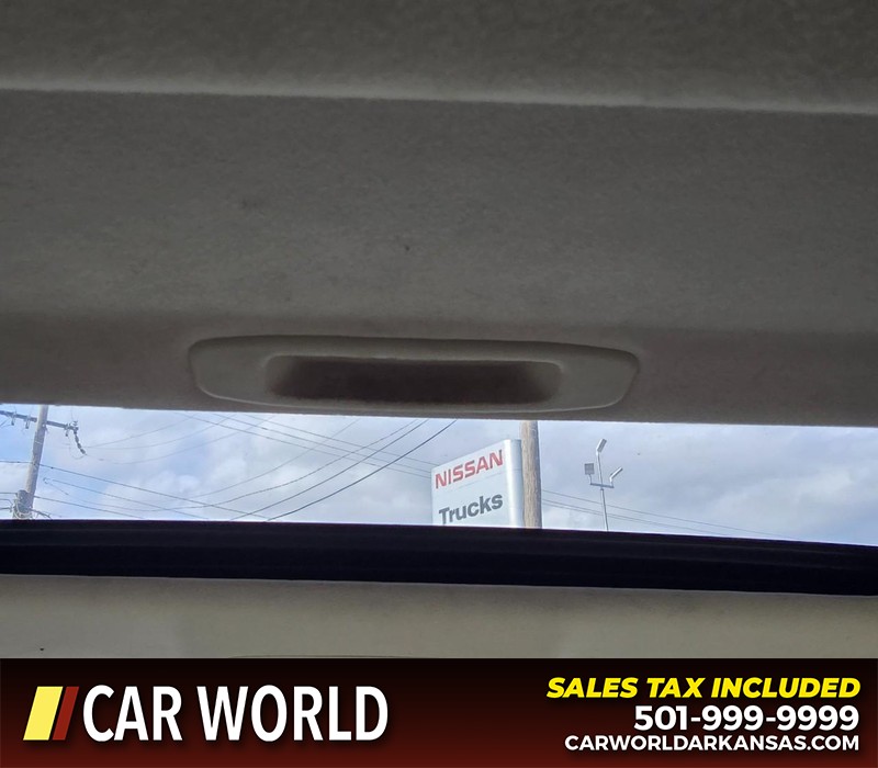 Lexus IS 250 Vehicle Full-screen Gallery Image 19