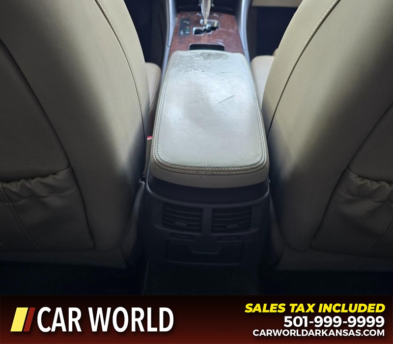 Lexus IS 250 Vehicle Full-screen Gallery Image 20