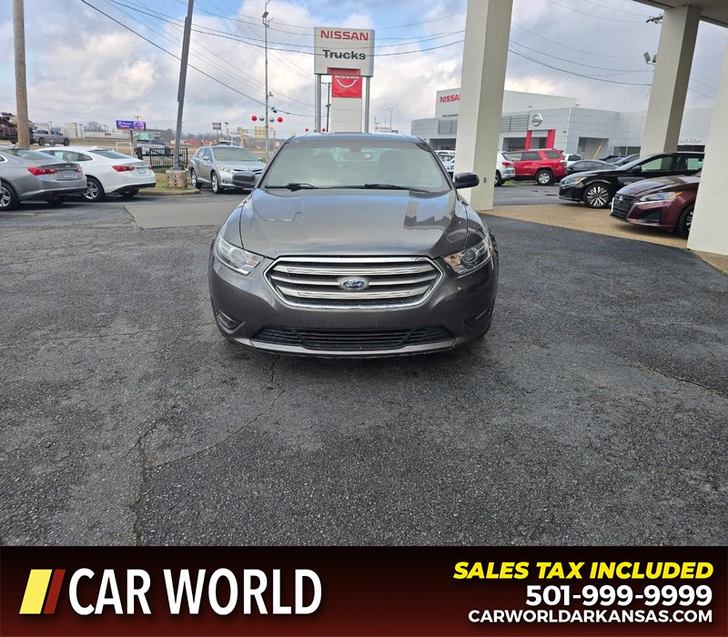 Ford Taurus Vehicle Full-screen Gallery Image 2